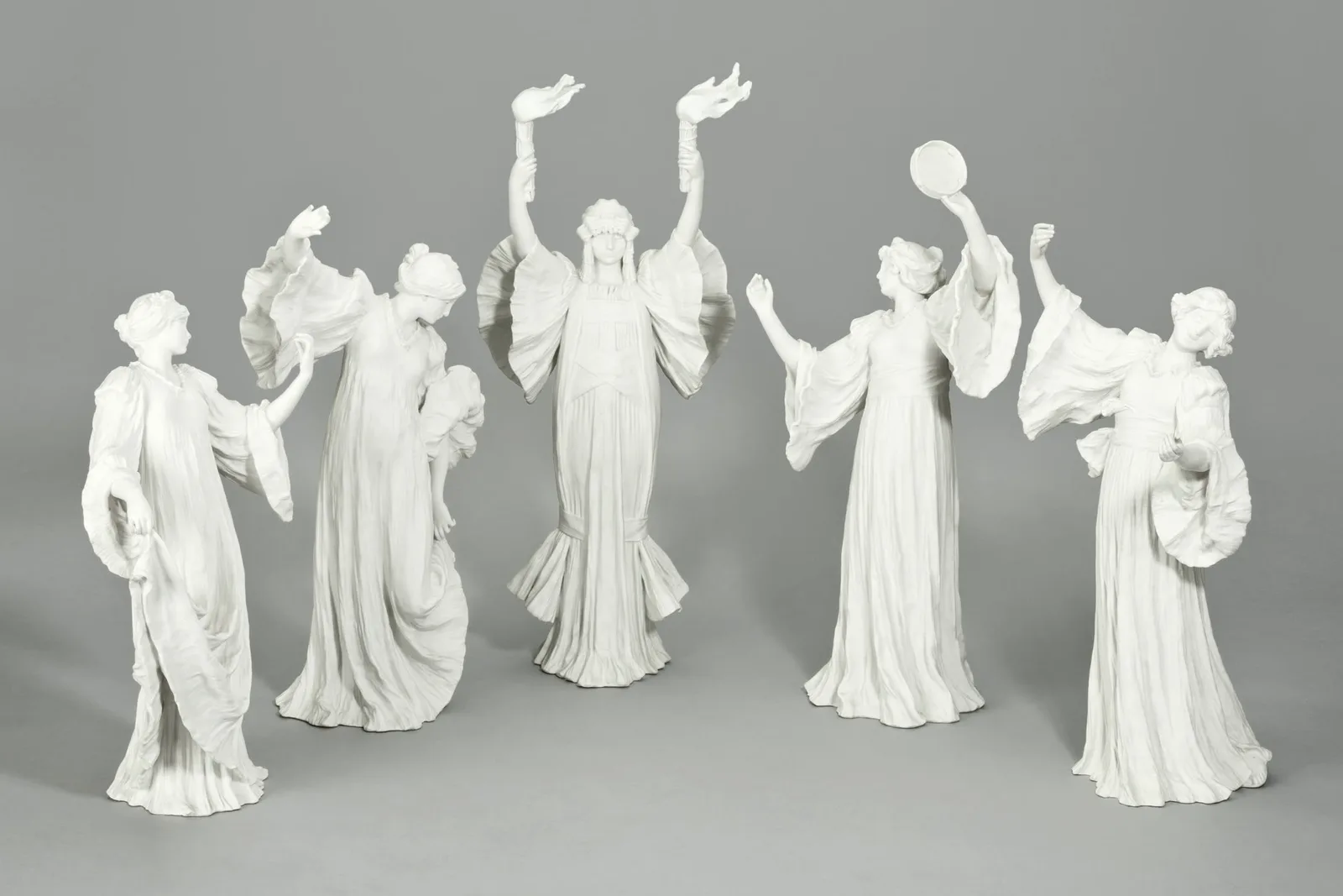 Porzellanfiguren aus der Sammlung des Bröhan-Museums