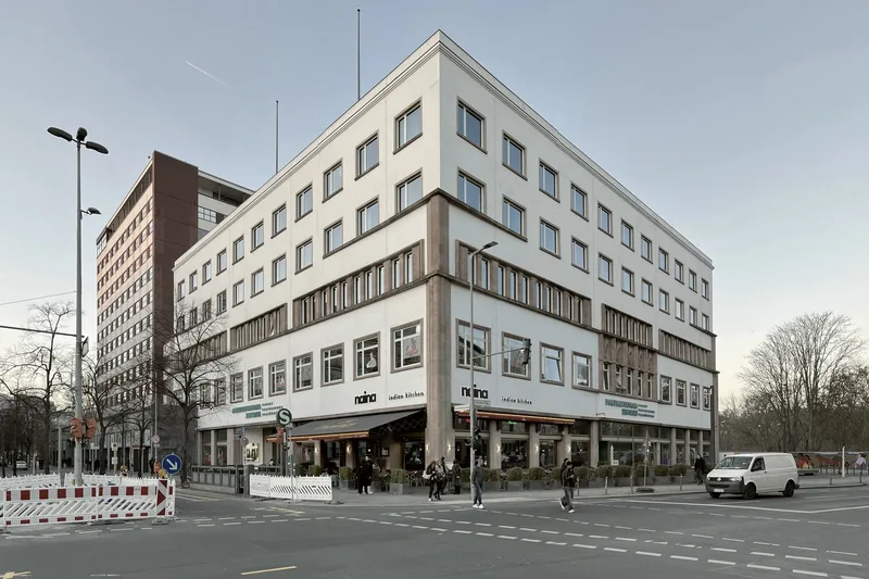 Das Deutschlandhaus in der Stresemannstraße, Sitz des Dokumentationszentrums Flucht, Vertreibung, Versöhnung